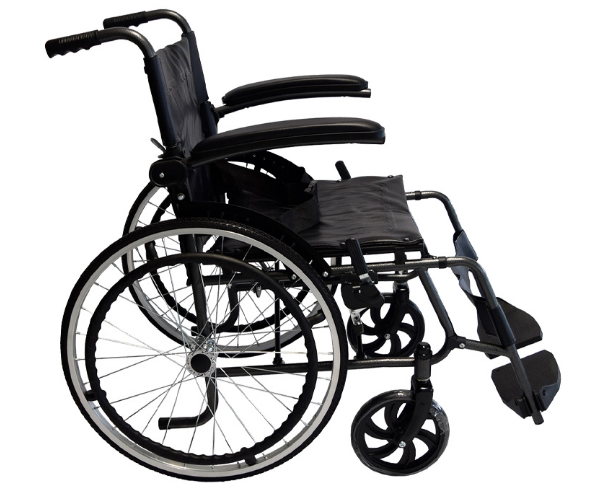 Silla de Ruedas Estándar en Acero con Apoyabrazos Abatibles Konfort Plus – Modelo KBE‑9119F