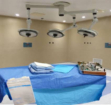 Paquete Básico Quirúrgico con 2 Batas Sin Sábanas Ref. 9101 - Cardinal Health